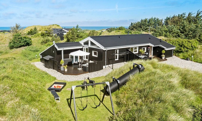 Saltum House | 4 bedroom nice home in Saltum