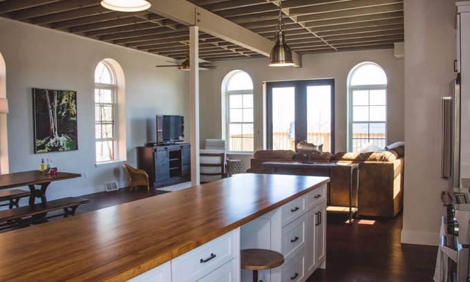 Marquette Condo | 4 Bedroom Penthouse with Lower Harbor Views in Downtown Marquette