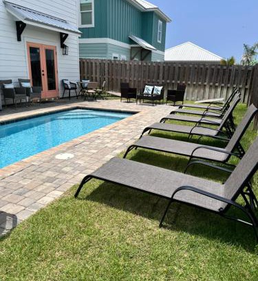 Sunnyside House | 4 bedroom pool home that sleeps 13 located just minutes from the beaches and 30a, game room