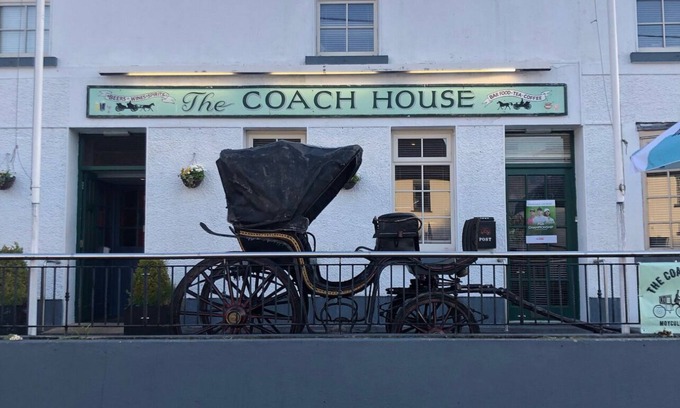 Moycullen Bed & Breakfast | 4-bedroom room in the centre of Moycullen