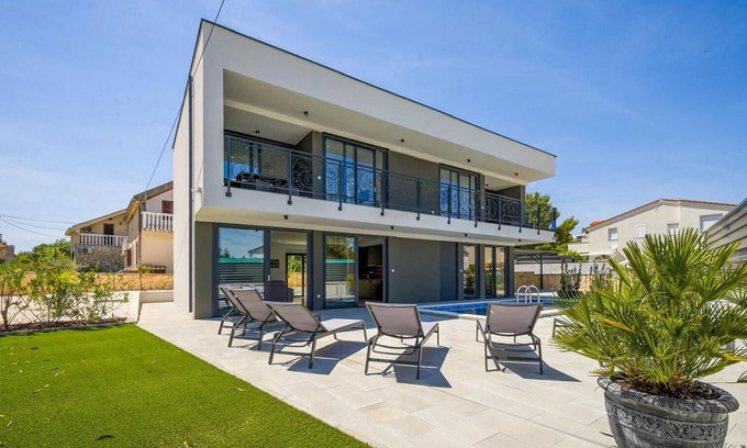 Murter House | 4 bedroom stunning home in Murter