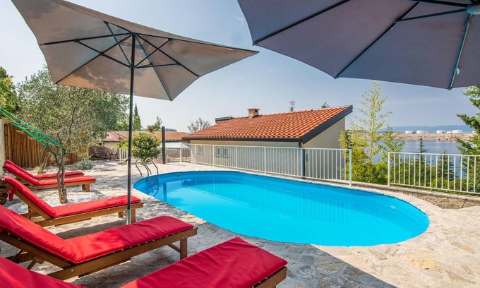Municipality of Omisalj House | 4 bedroom stunning home in Omisalj