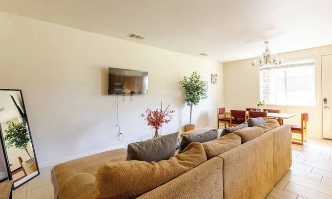 Carson City House | 4-bedroom townhome family friendly in amazing Carson City with Parking, WiFi