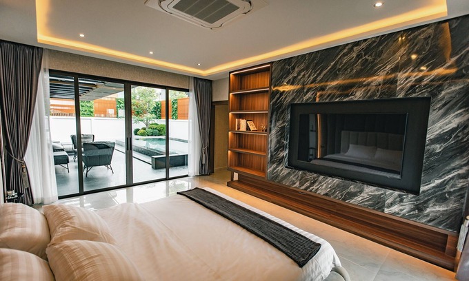 Nong Prue Villa | 4 bedroom ultra luxury pool villa with lake view and daily cleaning