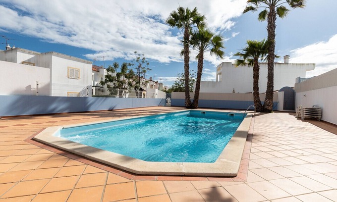 Manta Rota Ski Chalet | 4 bedroom villa in condominium with swimming pool by AlgarveManta (9V4)