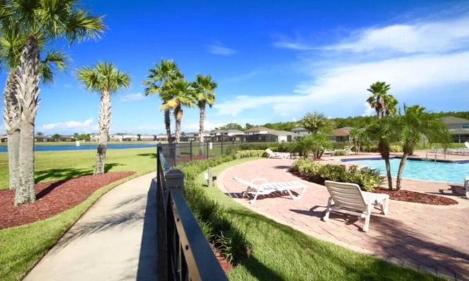 Crystal Cove House | 4 Bedrooms /3 Bathrooms /Crystal Cove (4712 BD)