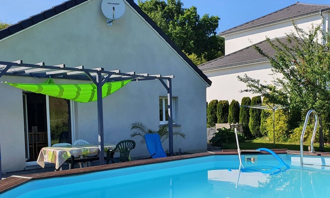 Mazire House | 4 bedrooms in house with pool in Montfaucon 10 minutes from Besançon