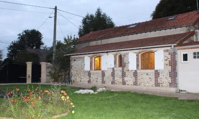 Touquin House | 4 Bedrooms Private Vacation Home In Touquin