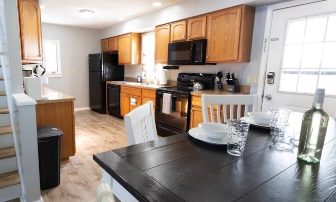 Medina House | 4 beds 2.5 baths Home and an Acre to Roam!