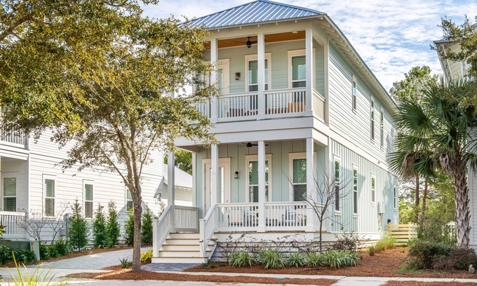 Greenway Park House | 🐟4 Bikes, Balcony + Porch-Seagrove Seaclusion at 30A