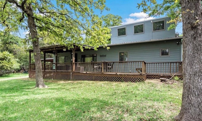 Franklin House | 4 BR/3 Bath Country Home with View of Lake and Wildlife.