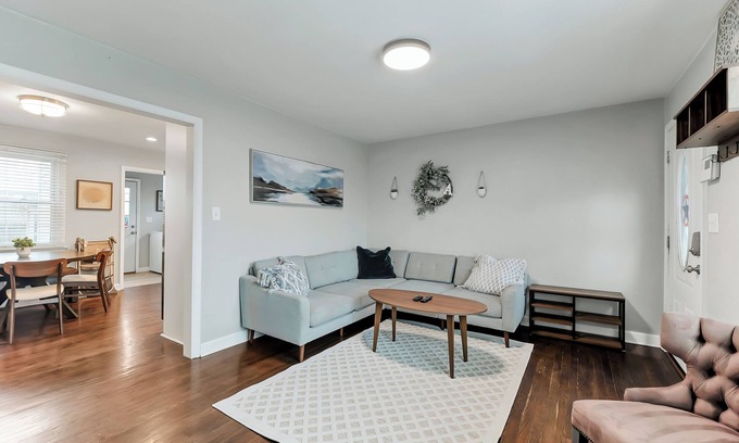North Camellia Acres House | 4 BR Central Home + Game Room + Dog Friendly + Family Amenities!