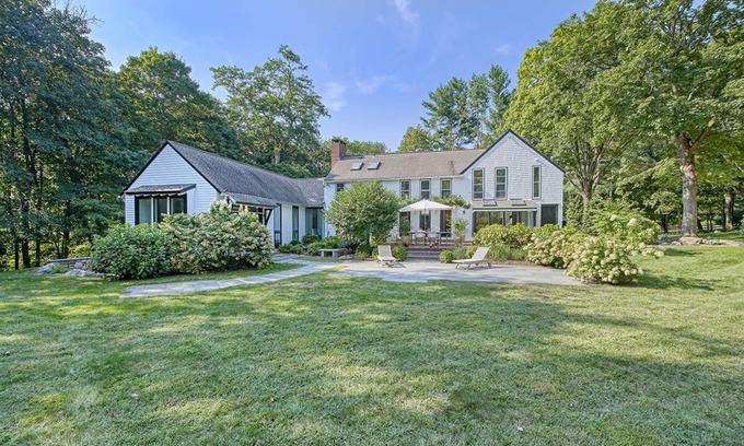 Southport House | 4 BR Classic Country House in CT