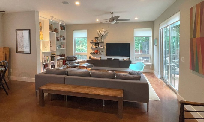 Tarrytown House | 4 BR Home in West Austin - next to park with pool, playground and tennis courts