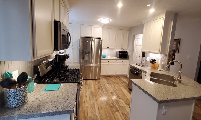 Berkeley House | 4 BR House, Near Williamsburg, William & Mary, Busch Gardens, Biking, Jamestown