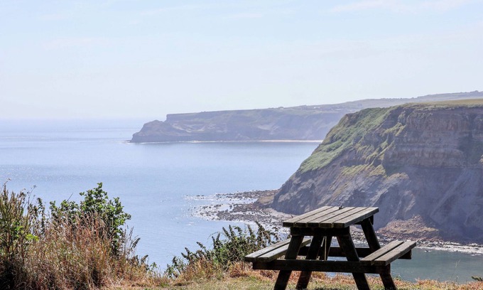 Hinderwell Cottage | 4 CLIFF COTTAGES, pet friendly, country holiday cottage in Staithes