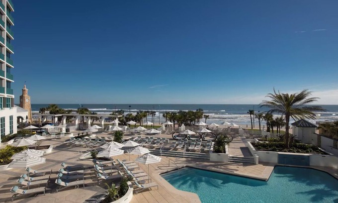 Brush - Stewarts Hotel | 4 Convenient Units for Big Groups, Outdoor Pool, Near Daytona Beach!