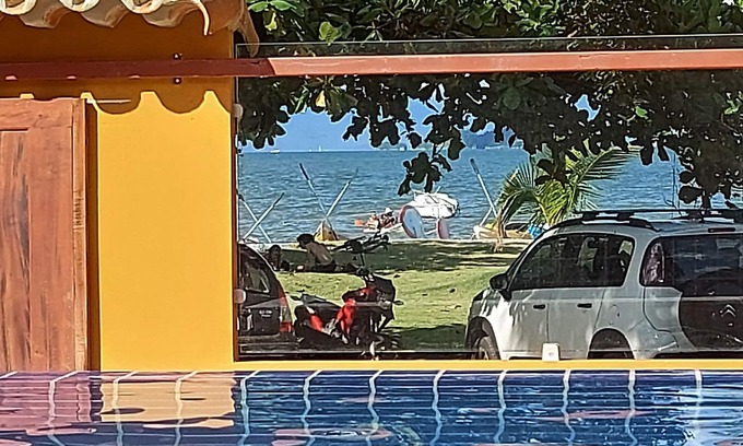 Jabaquara House | 4 en-suites,pool, BBQ, beach front, 14 people, 1.3km from old center