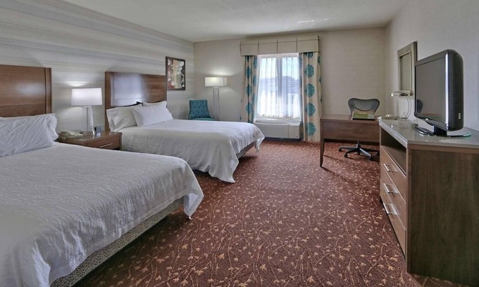 Albuquerque House | 4 Family-friendly Units Close to ABQ BioPark – Zoo! Free Airport Shuttle, Pool!