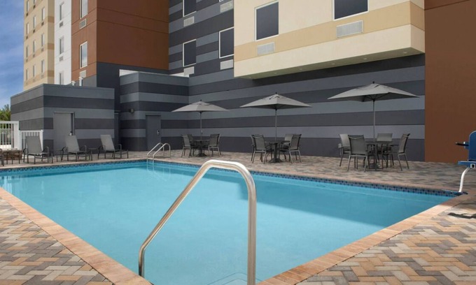 Florida City House | 4 Family-friendly Units Close to Monkey Jungle! W/ Outdoor Pool, Free Breakfast!