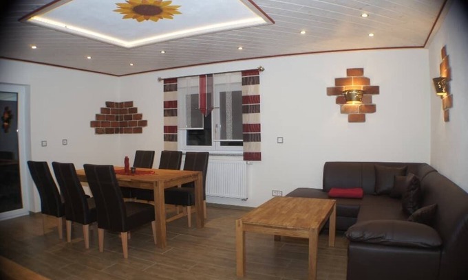 Nittenau Apartment | 4*-Ferienwohnung im Oberpfälzer Wald mit großer Terrasse im Grünen