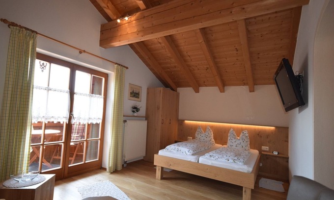 Grassau Apartment | 4. Fewo Fellhorn, 32 qm,1-2 Pers., 1 Wohn-Schlafraum mit Kochnische, Süd-Balkon