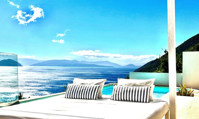 Vassiliki Villa | 4*Get a 10%-25% discount,LESS THAN NORMAL! Independent Villa With Private Pool.