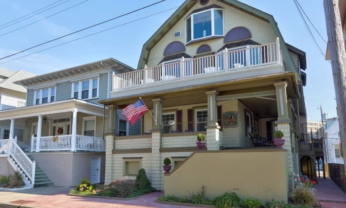Atlantic City House | 4 Houses From the Beach!