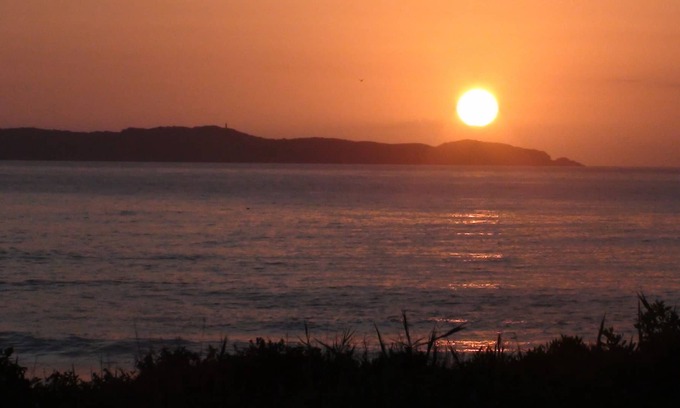 Quatro Ilhas Apartment | 4 ISLANDS - PUMPS - 1 BEDROOM APARTMENT 60m FROM THE BEACH- WITH AIR AND WIFI