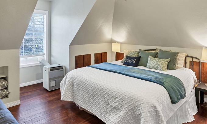 Southlake House | 4 King beds, 2 queen beds, and a futon. Private Pool, Fast Wifi