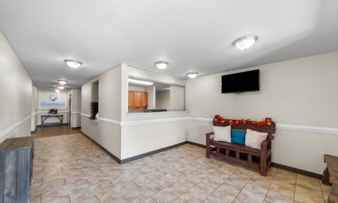 Pleasanton Hotel | 4 Kitchen Suites | Pleasanton, TX Near Downtown