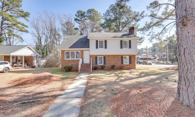 Wilson House | 4 Mi to Dtwn: Home w/Deck & Yard in Wilson