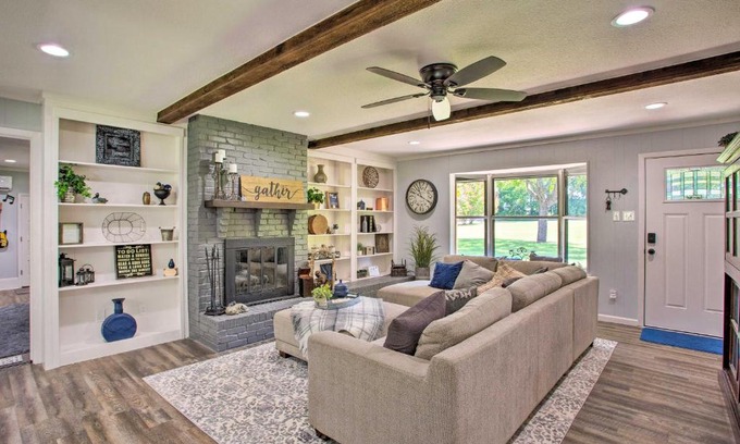 McKinney House | 4 Mi to Dtwn McKinney Home with Game Room and Patio