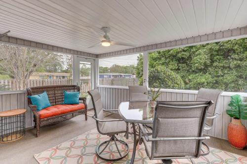 Sans Souci House | 4 Mi to EverBank Stadium Family-Friendly Home!