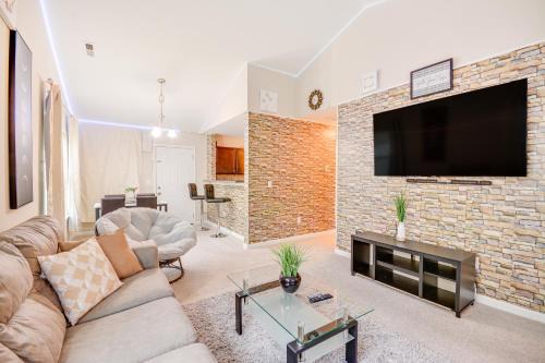 High Point House | 4 Mi to HPU Pet-Friendly Home with Yard!