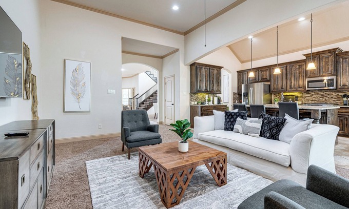Round Rock House | 4 Mi to Kalahari Resort: Round Rock Home w/Patio!