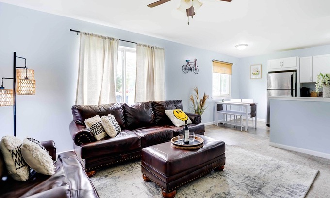 Mitchell House | 4 Mi to Michigan Stadium: Cozy Home w/Fire Pit!