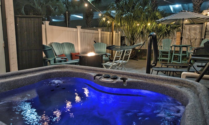 Open Sands House | 4-min walk to beach+restaurants+transit! With Patio-firepit-hammock-hottub-games