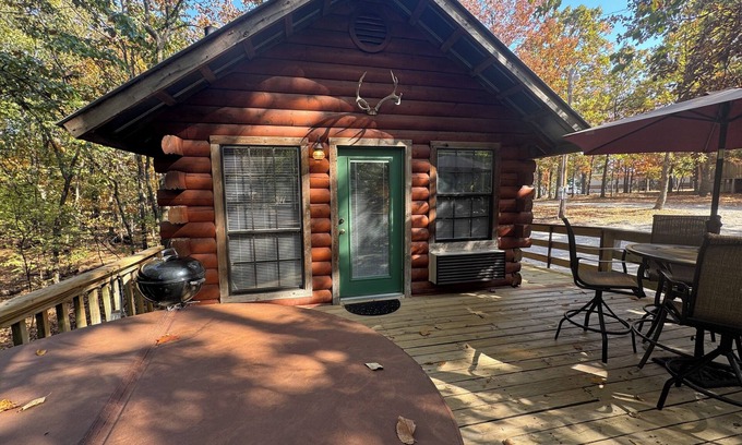 Afton Cabin | 4 Moose Lodge ROMANTIC Log Cabin in the woods. Hot Tub & Wood Burning Fire Place