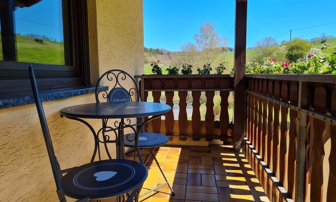 Udersdorf Apartment | 4 pers. apartment B, boxspring bed, balcony. - Paula Inn