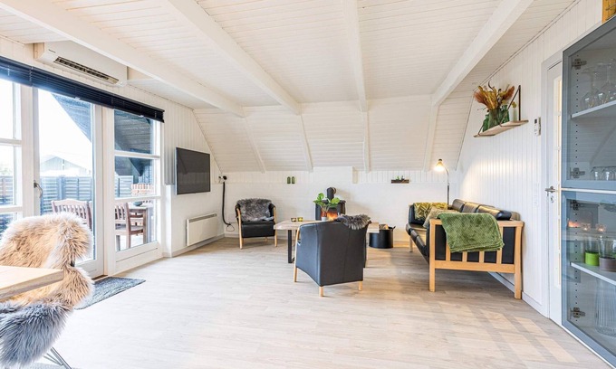 Bjerregaard House | 4 person holiday home in Hvide Sande