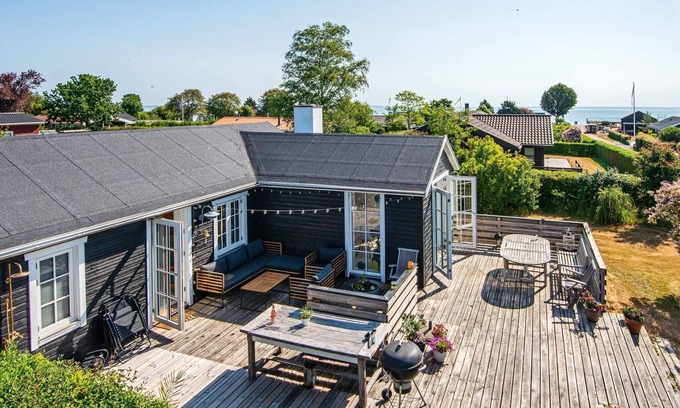 Beder Malling House | 4 person holiday home in Malling-By Traum
