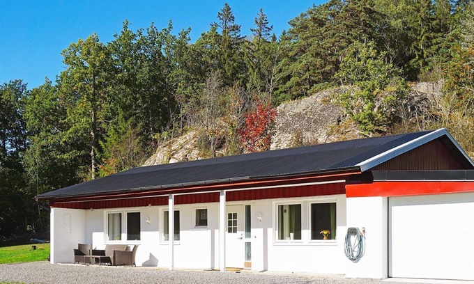 Dingle House | 4 person holiday home in DINGLE