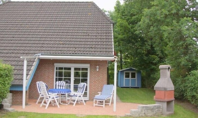 Norderteil House | 4 person vacation home, garden with fence and gate