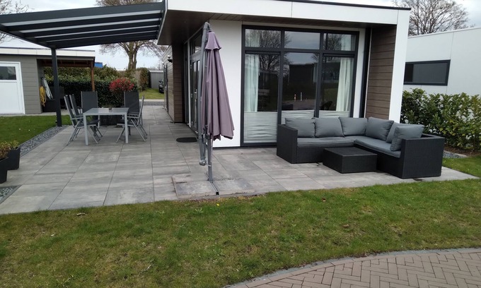 Lathum Ski Chalet | 4 - person vacation home/chalet by the lake, Lathum, Netherlands, Netherlands