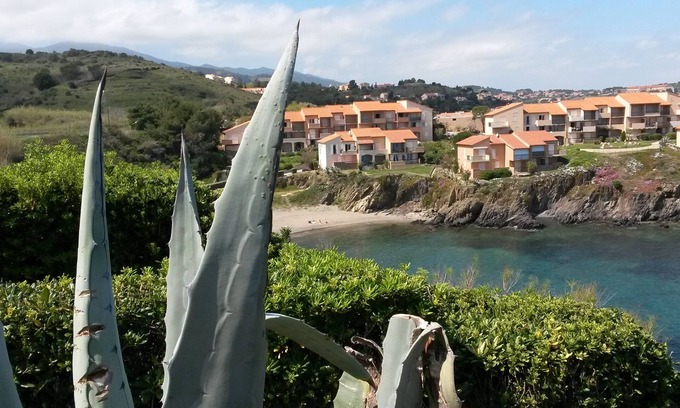 Port-Vendres Villa | 4-person villa with exceptional sea view and beach 100 m away, with garage