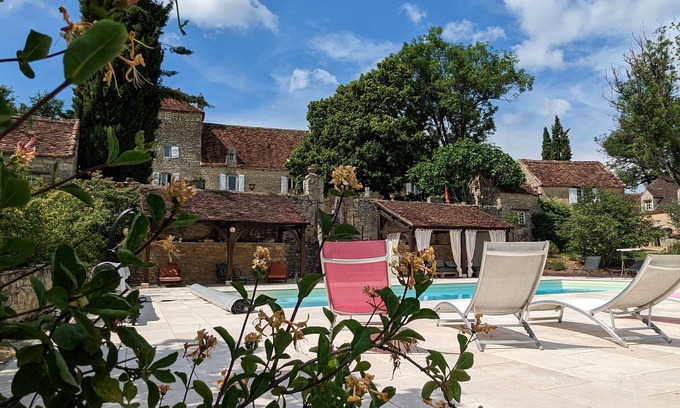 Laval Cottage | 4 persons all confort in preserved natural environment next Dordogne and Lot