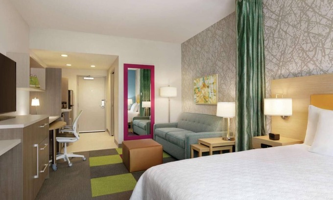Williamsville Hotel | 4 Pet-friendly Accommodations! Onsite Pool, Kitchen, Free Breakfast, Parking!