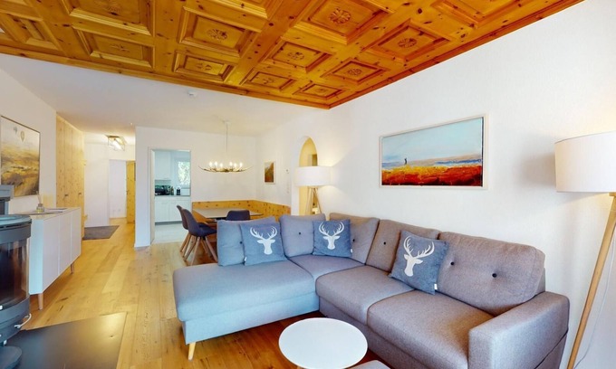 Celerina-Schlarigna Apartment | 4-room apartment on the raised ground floor, 80m².