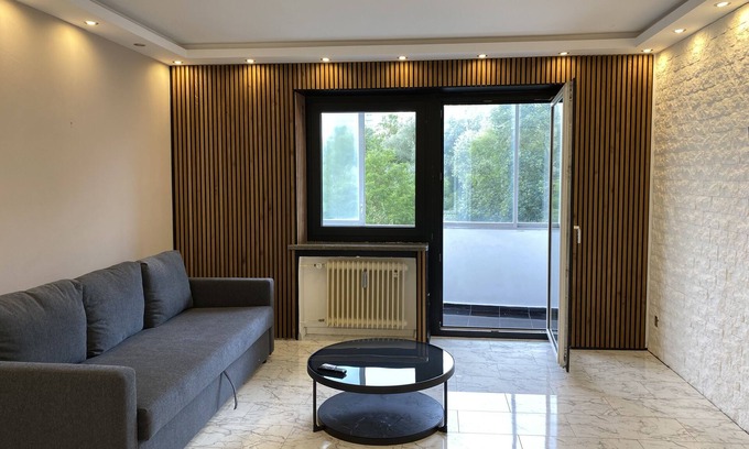 Lechhausen-West Apartment | 4 room apartment with view of Lech from the balcony